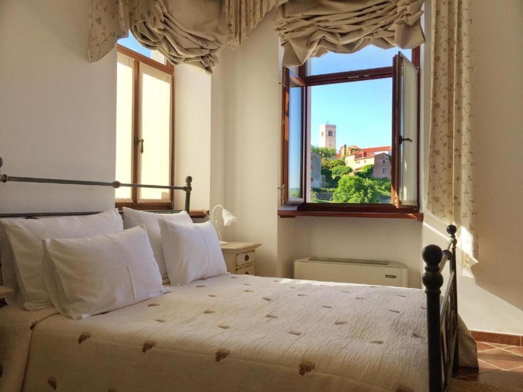 Palazzo Angelica B&B Adults Only Oprtalj Pokój zdjęcie