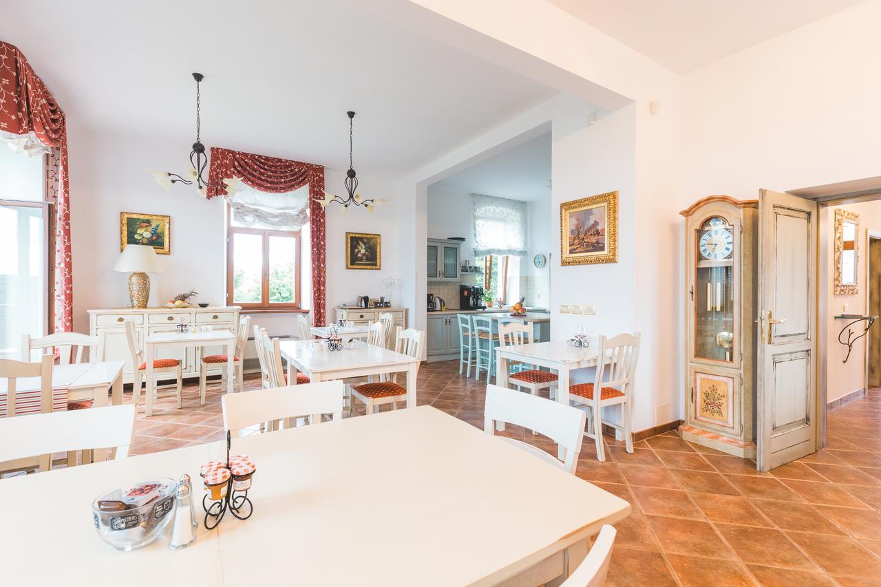 Palazzo Angelica B&B Adults Only Oprtalj Zewnętrze zdjęcie